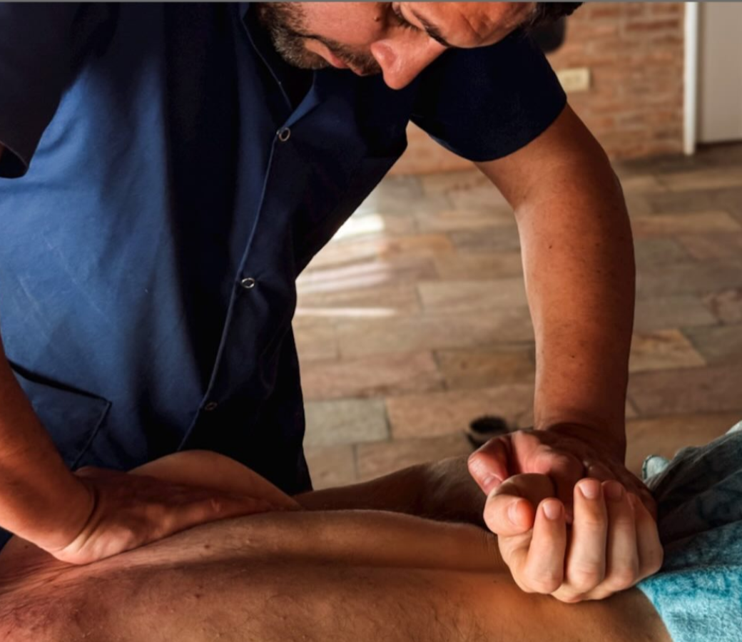 Professional physiotherapy and relaxing massage therapy session in progress in San Miguel